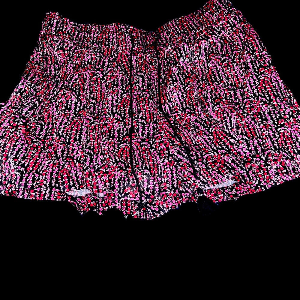 Ann Taylor LOFT brand new floral pull on shorts size small shorts NWT